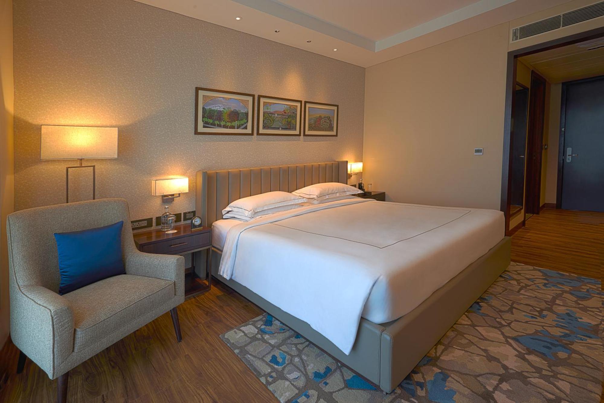 Taj Bangalore Devanahalli Eksteriør bilde A bedroom at the hotel